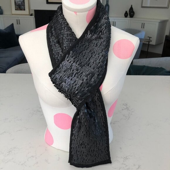 Statement 100% Merino Wool Scarf w Metallic Sequins Charcoal Gray Sz OS NWOT - Picture 1 of 7
